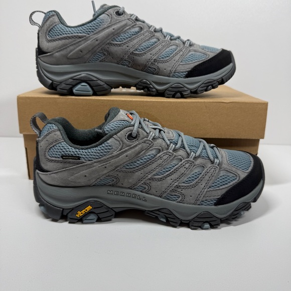 NIB • Women's Moab 3 Size:9 - Picture 1 of 6